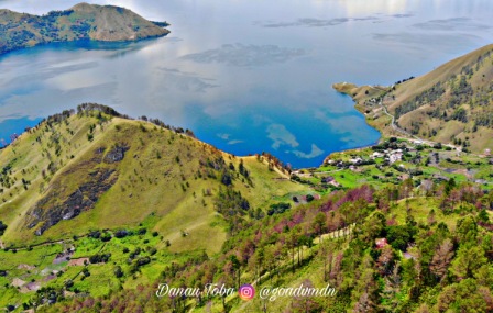 5 Hari 4 Malam Lake Toba Samosir Island